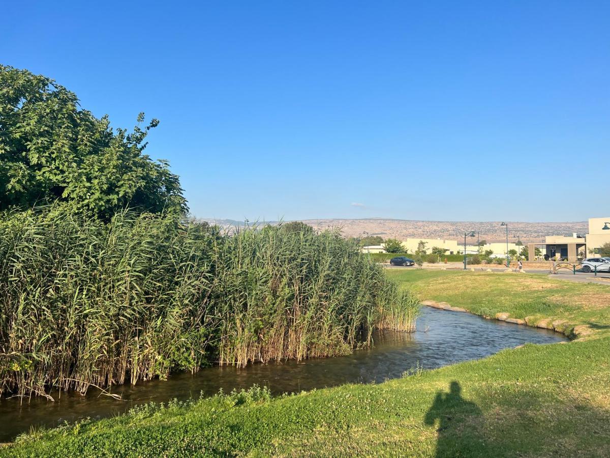 שפיגל קו ראשון לנחל-Hagoshrim,הגושרים Exterior foto